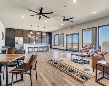 13557 Bonanza Circle - Photo Thumbnail 16