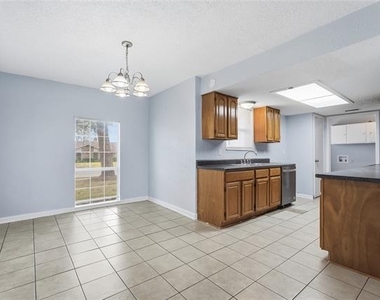 5209 Daytona Drive - Photo Thumbnail 7
