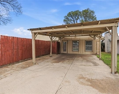 5209 Daytona Drive - Photo Thumbnail 32