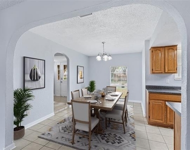 5209 Daytona Drive - Photo Thumbnail 2