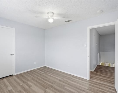 5209 Daytona Drive - Photo Thumbnail 26