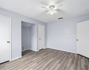 5209 Daytona Drive - Photo Thumbnail 29
