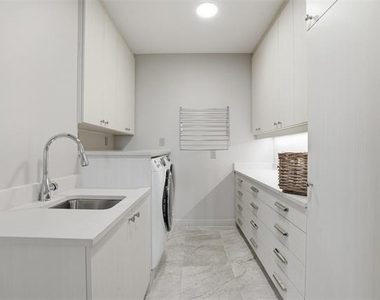 500 Throckmorton Street - Photo Thumbnail 18