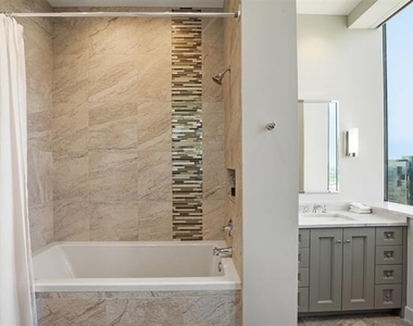 500 Throckmorton Street - Photo Thumbnail 23