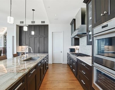 500 Throckmorton Street - Photo Thumbnail 5