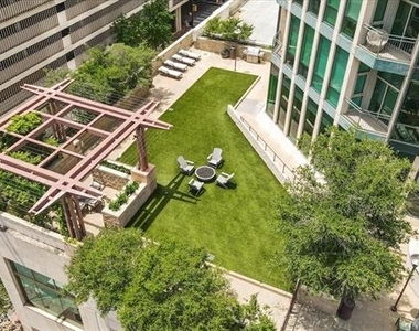 500 Throckmorton Street - Photo Thumbnail 29