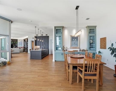500 Throckmorton Street - Photo Thumbnail 7