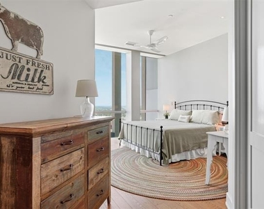 500 Throckmorton Street - Photo Thumbnail 19