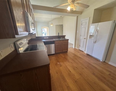 8905 Stewart Street - Photo Thumbnail 9