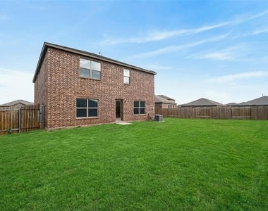 2105 Rougle Court - Photo Thumbnail 32