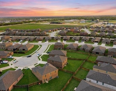 2105 Rougle Court - Photo Thumbnail 35