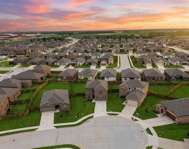 2105 Rougle Court - Photo Thumbnail 34