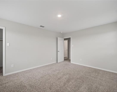 2105 Rougle Court - Photo Thumbnail 27