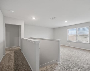 2105 Rougle Court - Photo Thumbnail 20