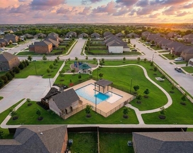 2105 Rougle Court - Photo Thumbnail 36