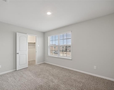 2105 Rougle Court - Photo Thumbnail 29