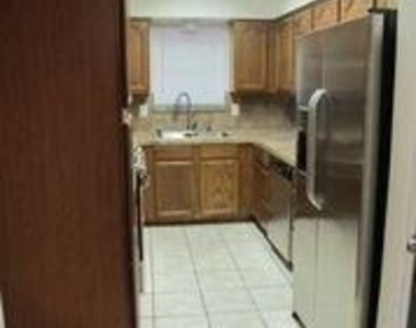 2109 Meadow Lane - Photo Thumbnail 5