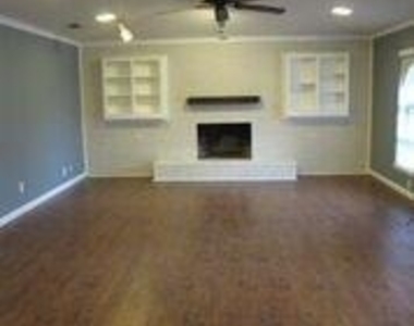 2109 Meadow Lane - Photo Thumbnail 2