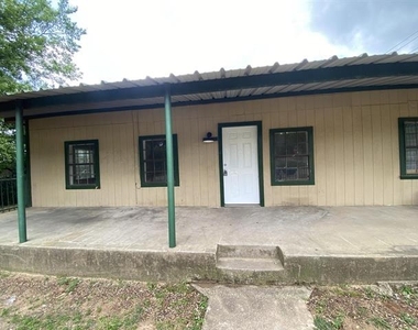 625 York Street - Photo Thumbnail 1