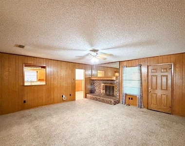 3708 Holland Drive - Photo Thumbnail 7