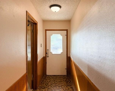 3708 Holland Drive - Photo Thumbnail 4