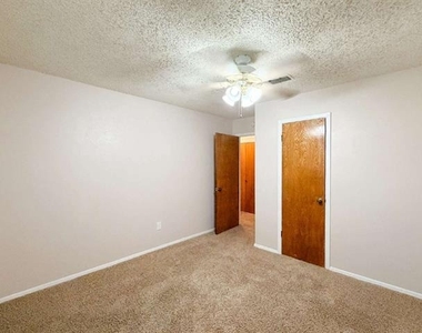 3708 Holland Drive - Photo Thumbnail 15