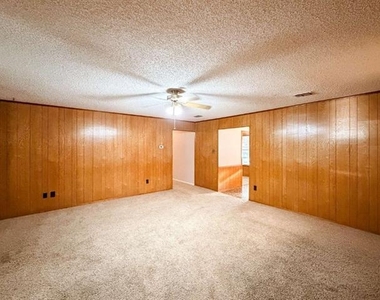 3708 Holland Drive - Photo Thumbnail 8