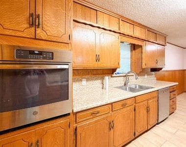 3708 Holland Drive - Photo Thumbnail 13
