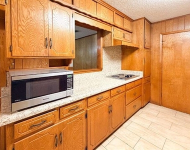 3708 Holland Drive - Photo Thumbnail 11