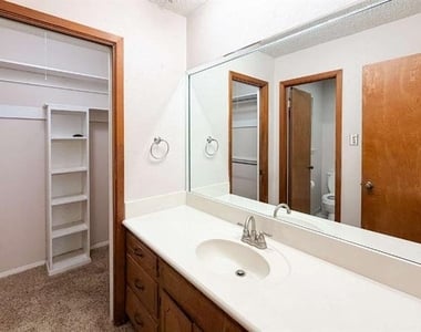 3708 Holland Drive - Photo Thumbnail 24
