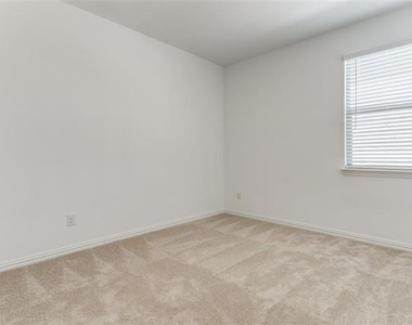 1213 Blue Spring Drive - Photo Thumbnail 7