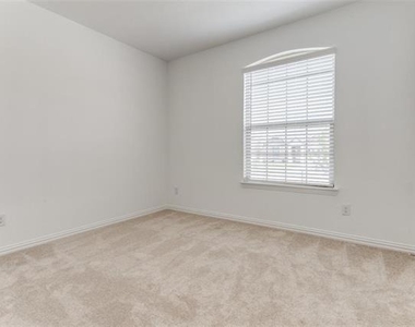1213 Blue Spring Drive - Photo Thumbnail 6