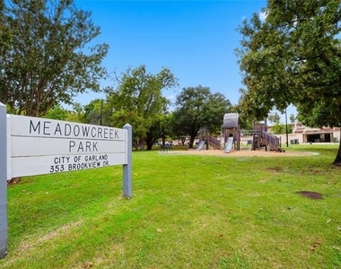 334 Valley Park Drive - Photo Thumbnail 33