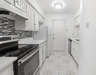 334 Valley Park Drive - Photo Thumbnail 1