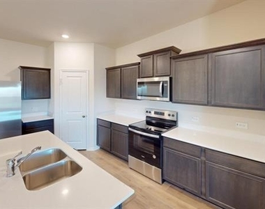 13169 Dawson Drive - Photo Thumbnail 5