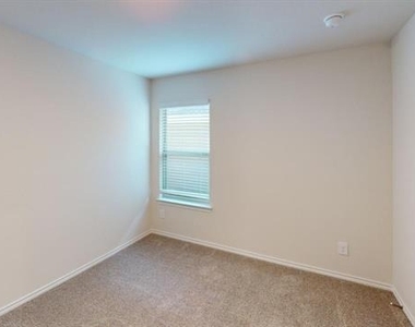13169 Dawson Drive - Photo Thumbnail 12