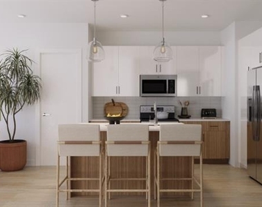 9801 Plainfield Drive - Photo Thumbnail 4