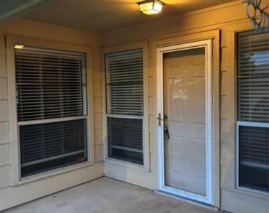 1302 Crescent Street - Photo Thumbnail 18