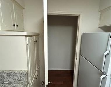 1302 Crescent Street - Photo Thumbnail 26