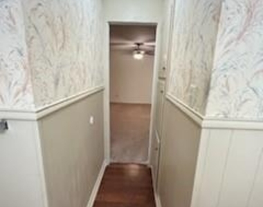 1302 Crescent Street - Photo Thumbnail 15