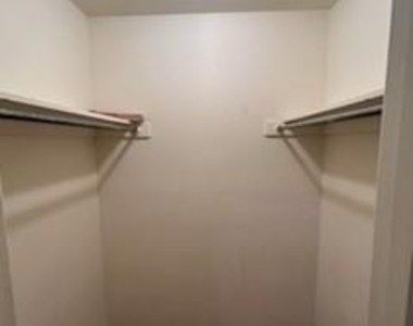 1302 Crescent Street - Photo Thumbnail 12