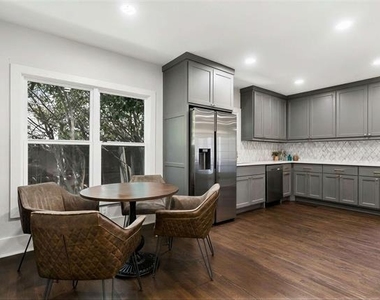 4516 Fairway Avenue - Photo Thumbnail 8