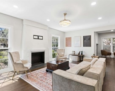 4516 Fairway Avenue - Photo Thumbnail 2