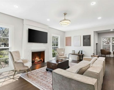 4516 Fairway Avenue - Photo Thumbnail 4