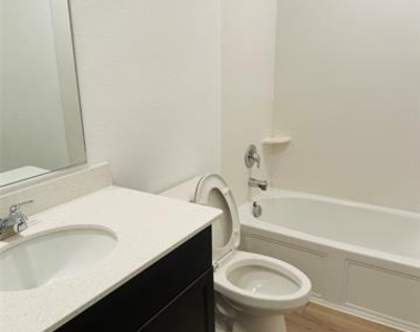 3212 Coyote Way - Photo Thumbnail 4