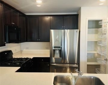 3212 Coyote Way - Photo Thumbnail 2