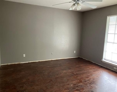 12888 Montfort Drive - Photo Thumbnail 5