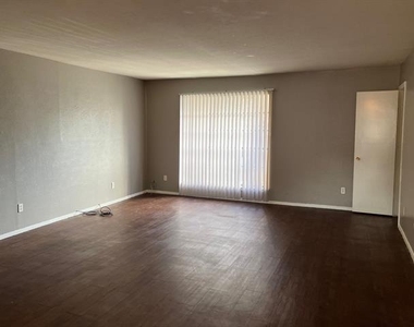 12888 Montfort Drive - Photo Thumbnail 3