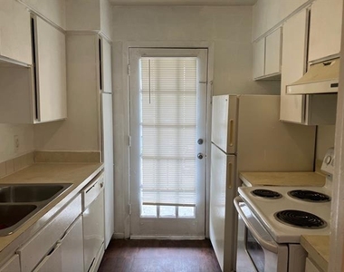 12888 Montfort Drive - Photo Thumbnail 15