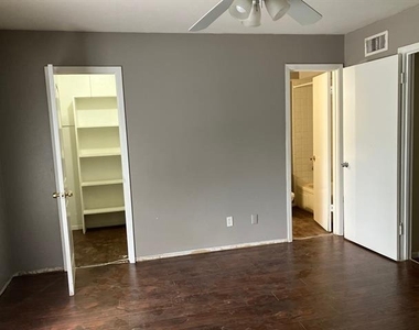 12888 Montfort Drive - Photo Thumbnail 12